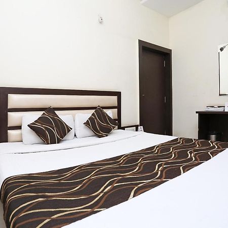 Oyo 6359 Hotel Mezbaan Regency Rāipur 外观 照片