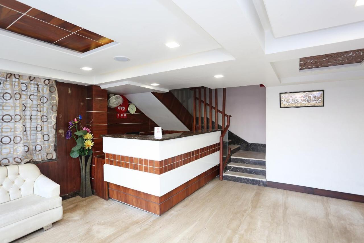 Oyo 6359 Hotel Mezbaan Regency Rāipur 外观 照片