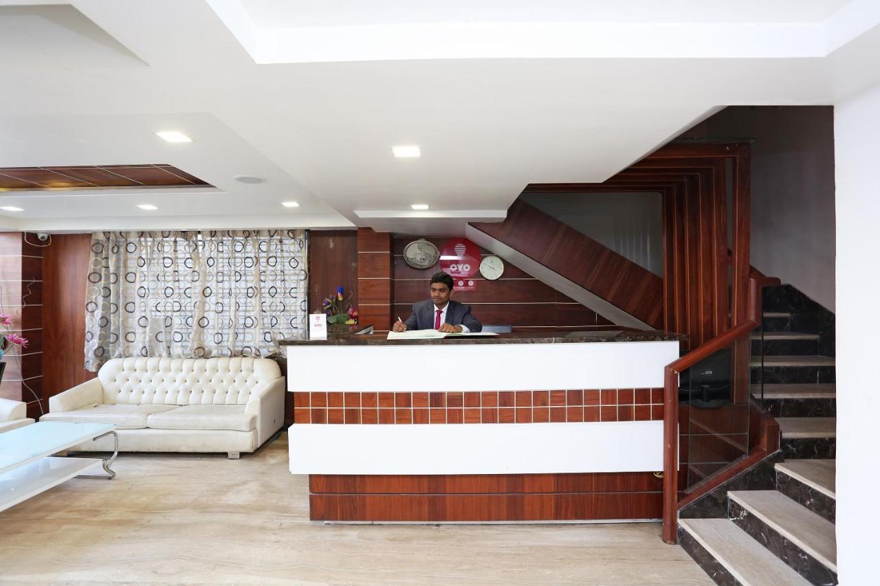 Oyo 6359 Hotel Mezbaan Regency Rāipur 外观 照片