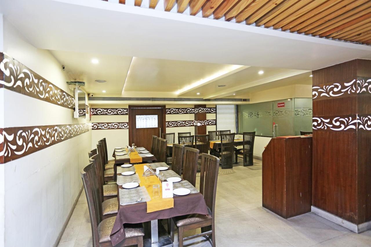 Oyo 6359 Hotel Mezbaan Regency Rāipur 外观 照片